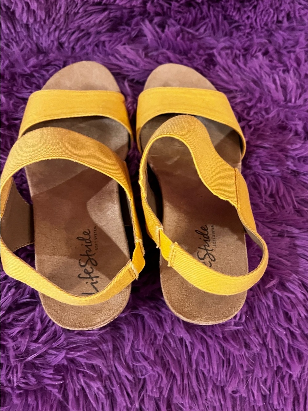 Life Stride Women's Yellow Elastic Strap Sandals